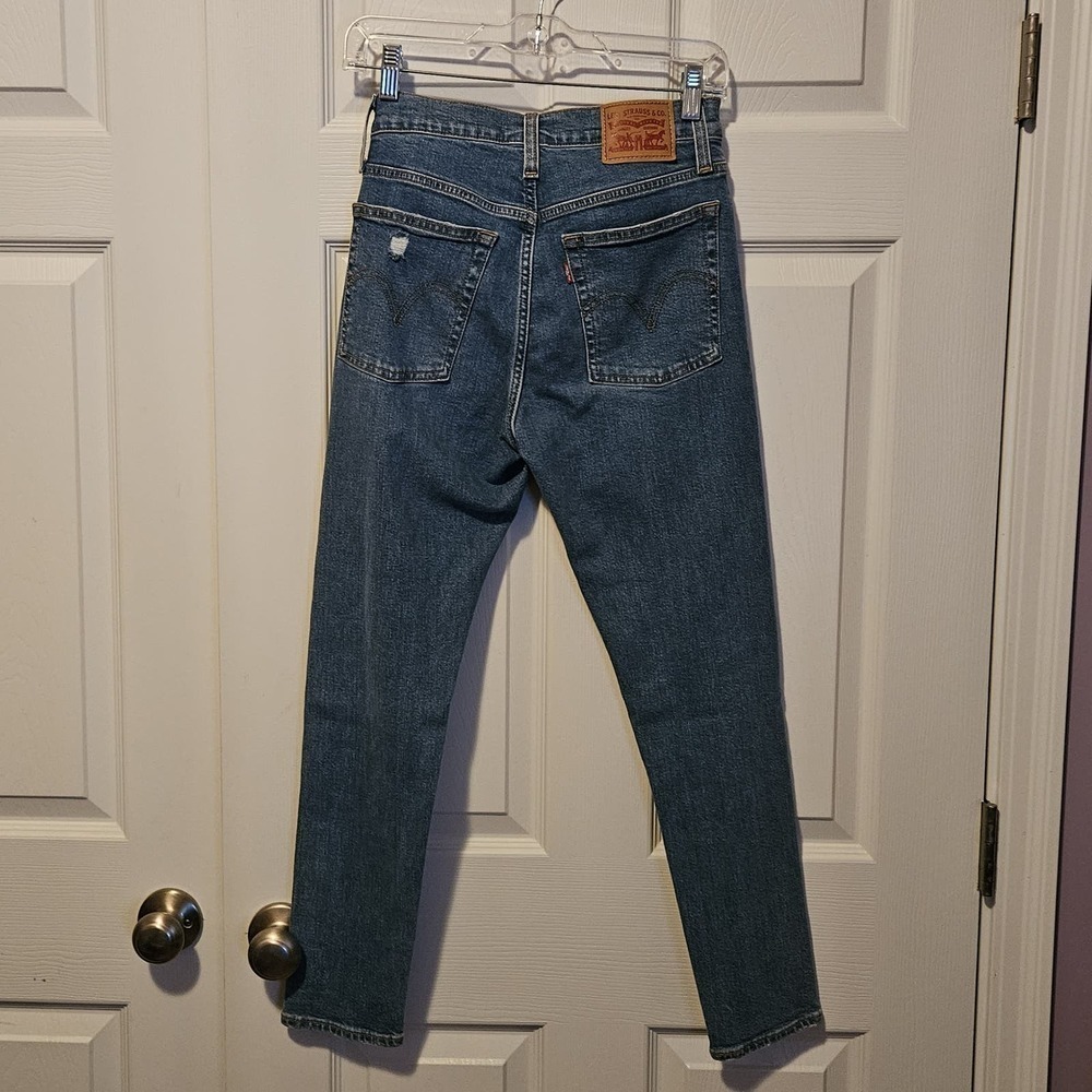 Levi's Wedgie distressed skinny jeans Size 26 medium wash - Picture 3 of 4